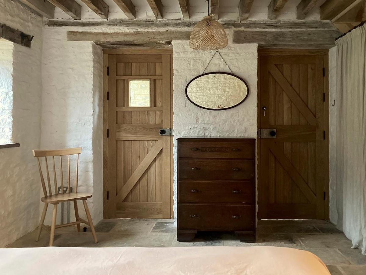 Holiday home High Cogges Farm - The Granary *