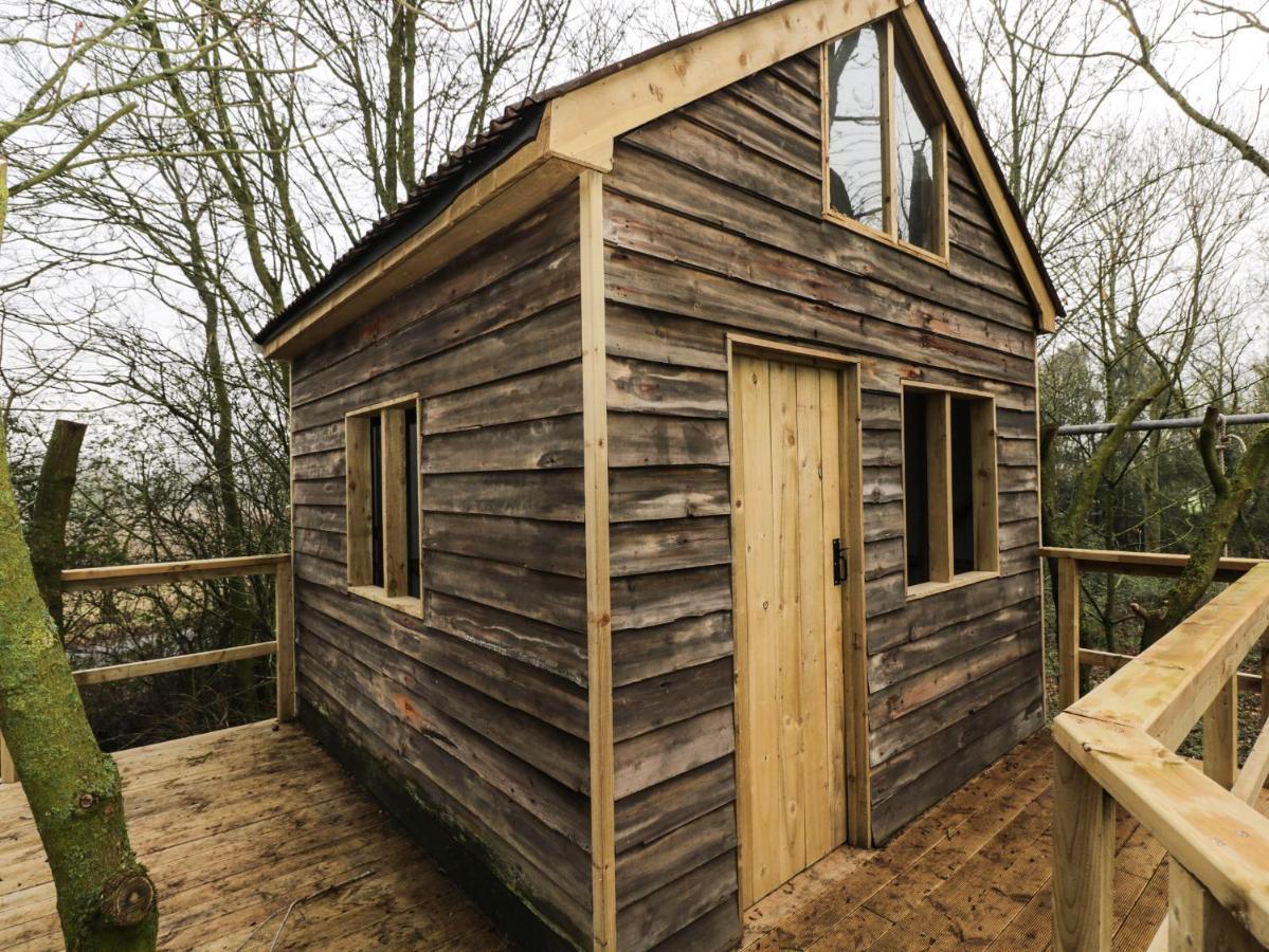 High Cogges Farm - The Granary